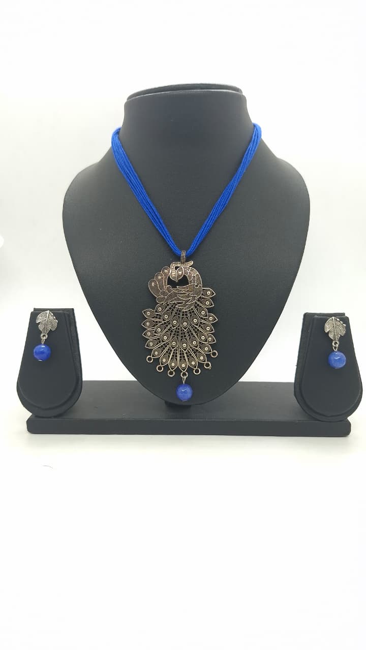 Dori pendant